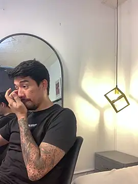 valery and Dani  online show from 12-17-25, 08:15