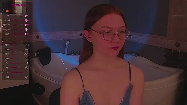 Snapshot of luv_tessa chatting on 02-12-26, 01:33 luv tessa online show from 02-12-26, 01:33