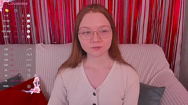 Snapshot of luv_tessa chatting on 02-15-26, 01:57 luv tessa online show from 02-15-26, 01:57