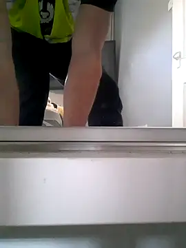 Snapshot of Nick-Ox chatting on 10-25-25, 10:34 Nick-Ox online show from 10-25-25, 10:34