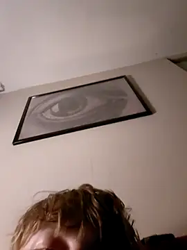 Snapshot of boasbuiten chatting on 02-22-26, 12:04 boasbuiten online show from 02-22-26, 12:04