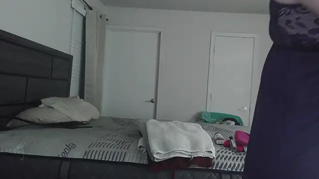 Snapshot of FantasyWifeBri chatting on 12-03-25, 10:41 FantasyWifeBri online show from 12-03-25, 10:41