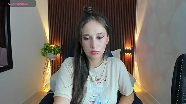 Snapshot of sophia_martinezz_ chatting on 03-14-25, 12:18 sophia martinezz online show from 03-14-25, 12:18