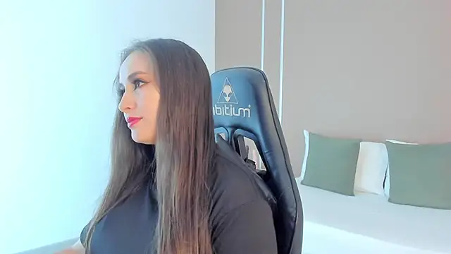 Snapshot of sophia_martinezz_ chatting on 10-11-25, 12:26 sophia martinezz online show from 10-11-25, 12:26