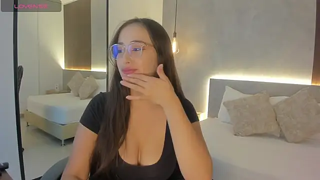 sophia martinezz  online show from 02-16-26, 07:10