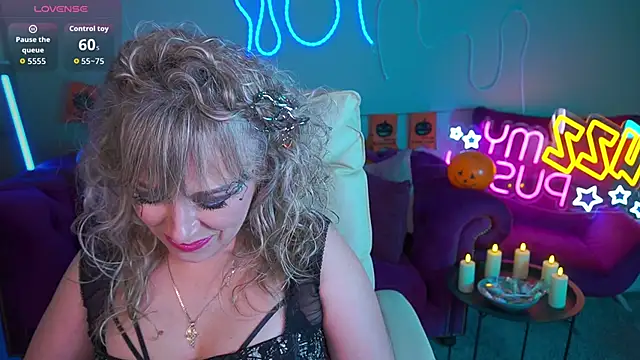 CandyLadyyy online show from 10-30-25, 09:59