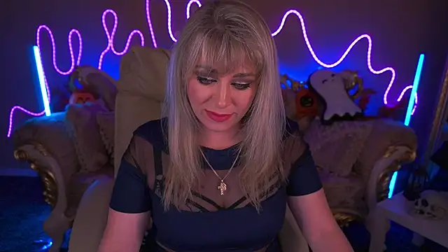 CandyLadyyy online show from 11-01-25, 09:50