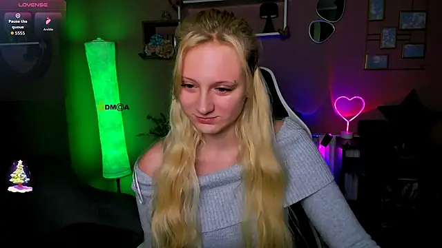 madam uliis online show from 12-01-25, 10:20