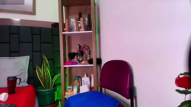 EllenaBoobs  online show from 06-15-26, 01:57