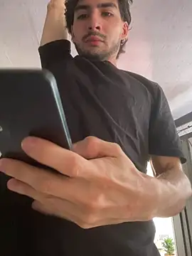 Snapshot of thiago9798 chatting on 07-29-26, 04:05 thiago9798 online show from 07-29-26, 04:05