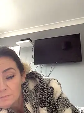 GoldenSquirter online show from 11-25-25, 12:27