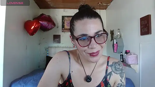 mia velvet1 online show from 04-26-26, 03:21