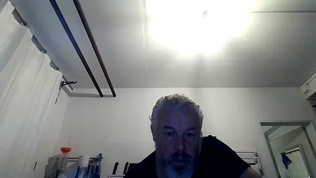 Berg Boy online show from 12-16-25, 05:12