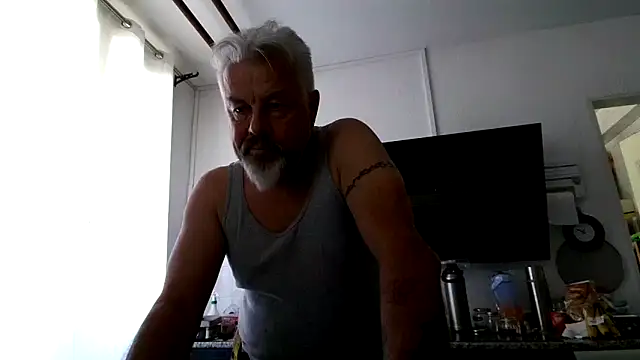 Berg Boy online show from 06-16-26, 10:51