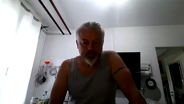Berg Boy online show from 07-11-26, 04:48
