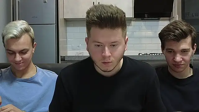 Snapshot of boys_sobolisha chatting on 09-25-25, 06:11 boys sobolisha online show from 09-25-25, 06:11