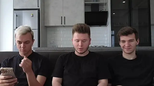 Snapshot of boys_sobolisha chatting on 09-26-25, 10:41 boys sobolisha online show from 09-26-25, 10:41