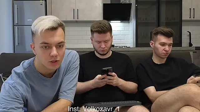 Snapshot of boys_sobolisha chatting on 10-19-25, 01:23 boys sobolisha online show from 10-19-25, 01:23