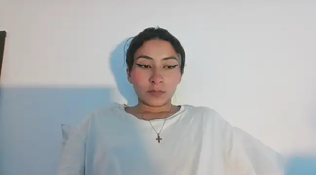 Snapshot of Khalessi-j chatting on 03-12-25, 12:15 Khalessi-j online show from 03-12-25, 12:15