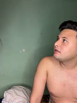 Snapshot of Mr_brian03 chatting on 12-19-25, 03:35 Mr brian03 online show from 12-19-25, 03:35