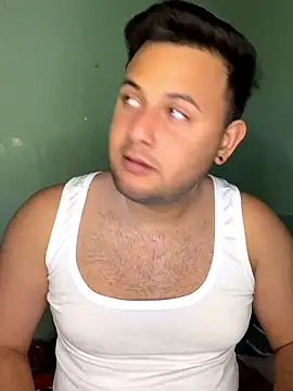 Snapshot of Mr_brian03 chatting on 01-10-26, 03:41 Mr brian03 online show from 01-10-26, 03:41