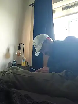 Snapshot of LKC94 chatting on 10-04-25, 10:46 LKC94 online show from 10-04-25, 10:46