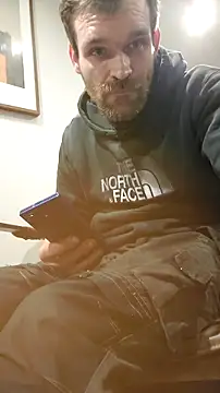 Snapshot of LKC94 chatting on 02-11-26, 11:21 LKC94 online show from 02-11-26, 11:21