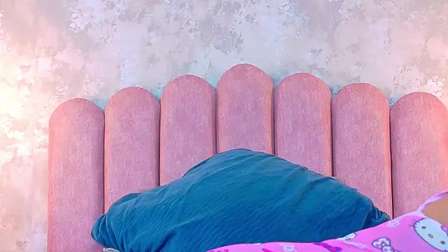 CamilaJohnston online show from 11-21-25, 08:18