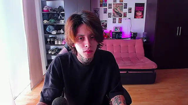 xIce Boy online show from 04-25-26, 02:47