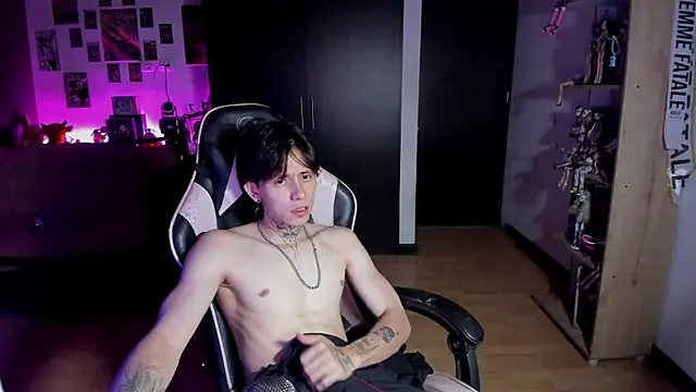 xIce Boy online show from 06-14-26, 01:14
