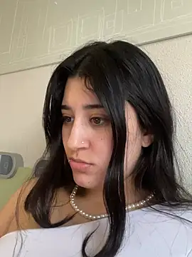 Snapshot of SashaLuss_ chatting on 03-18-25, 04:48 SashaLuss online show from 03-18-25, 04:48