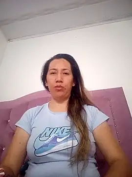 melany-92xxx online show from 09-10-25, 04:40