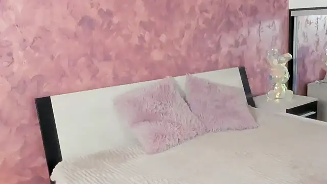 Snapshot of LesyaTouch chatting on 10-04-25, 04:16 LesyaTouch online show from 10-04-25, 04:16