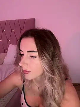 -IrisDiamond- online show from 08-03-26, 02:44