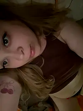 Snapshot of IMHORNYWET chatting on 10-09-25, 12:47 IMHORNYWET online show from 10-09-25, 12:47