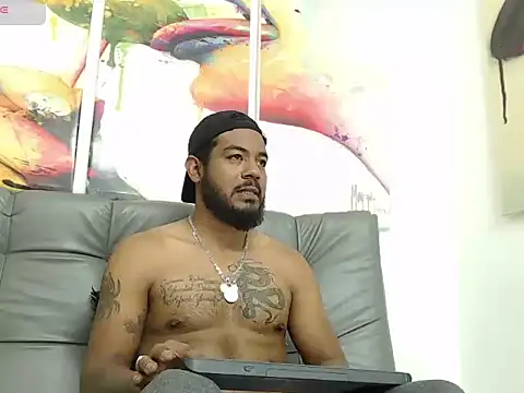 BladeFoxxx1 online show from 11-25-25, 03:28