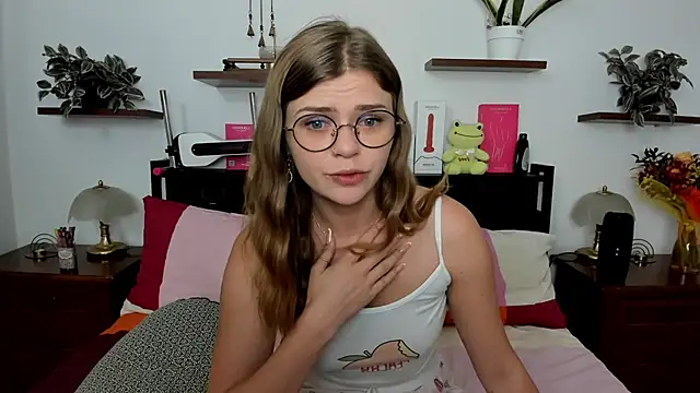 HaleyReedme online show from 06-06-26, 07:13