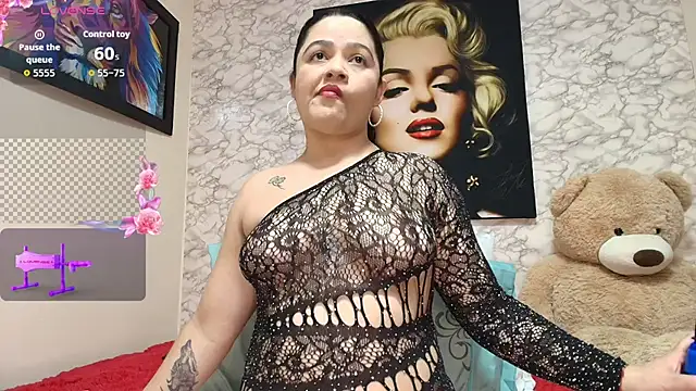 Snapshot of nataliaesmith_24 chatting on 10-20-25, 05:35 nataliaesmith 24 online show from 10-20-25, 05:35