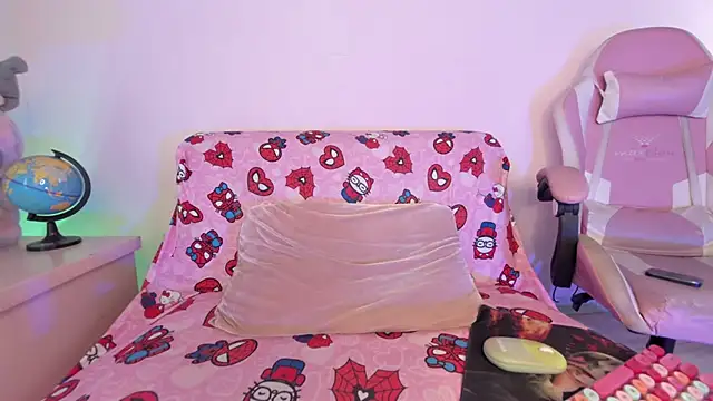 kitty-kryss online show from 06-06-26, 06:45