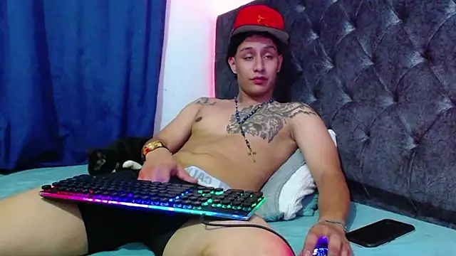 Snapshot of Stone_grey1_ chatting on 02-23-26, 06:55 Stone grey1 online show from 02-23-26, 06:55