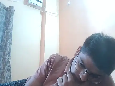 Snapshot of sutfvkii chatting on 10-12-25, 09:52 sutfvkii online show from 10-12-25, 09:52