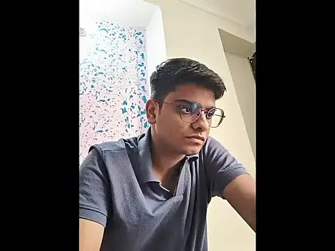 Snapshot of sutfvkii chatting on 10-26-25, 10:21 sutfvkii online show from 10-26-25, 10:21