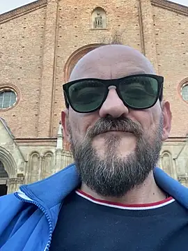 Snapshot of Rimmingtop chatting on 10-24-25, 04:03 Rimmingtop online show from 10-24-25, 04:03