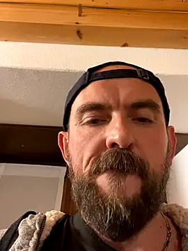 Snapshot of Rimmingtop chatting on 10-31-25, 01:12 Rimmingtop online show from 10-31-25, 01:12