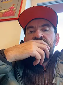 Snapshot of Rimmingtop chatting on 11-25-25, 01:11 Rimmingtop online show from 11-25-25, 01:11