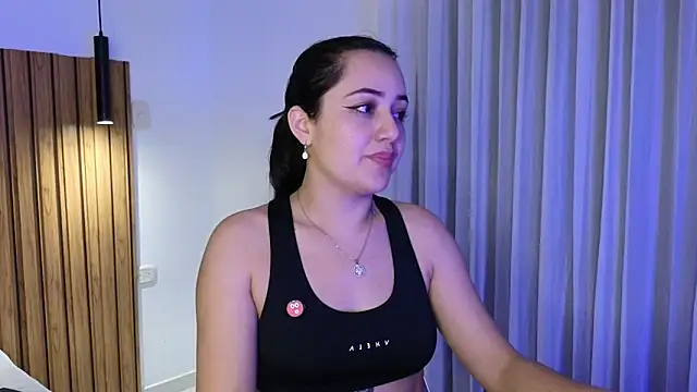 Snapshot of Isa_1207 chatting on 09-14-25, 01:27 Isa 1207 online show from 09-14-25, 01:27