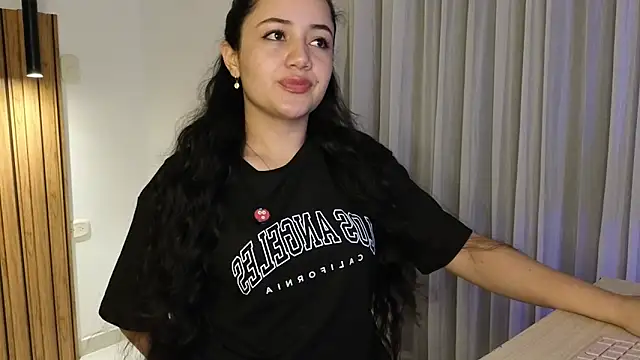 Snapshot of Isa_1207 chatting on 10-12-25, 01:26 Isa 1207 online show from 10-12-25, 01:26