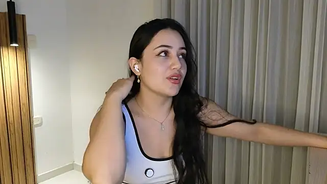 Snapshot of Isa_1207 chatting on 01-06-26, 01:20 Isa 1207 online show from 01-06-26, 01:20