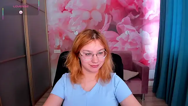 AngelinaLow online show from 01-06-26, 12:31