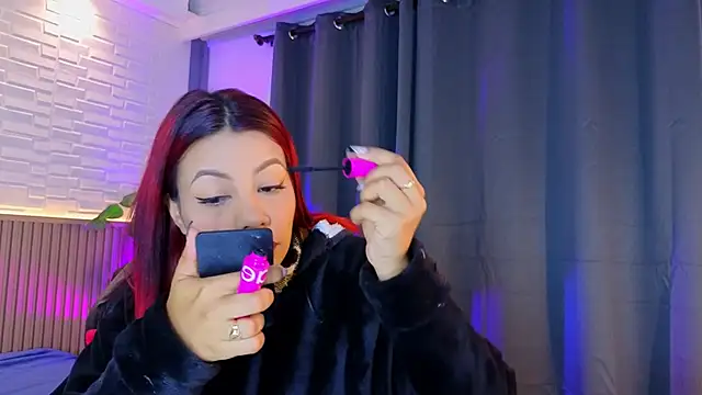 TiffanyWalk online show from 09-10-25, 10:37